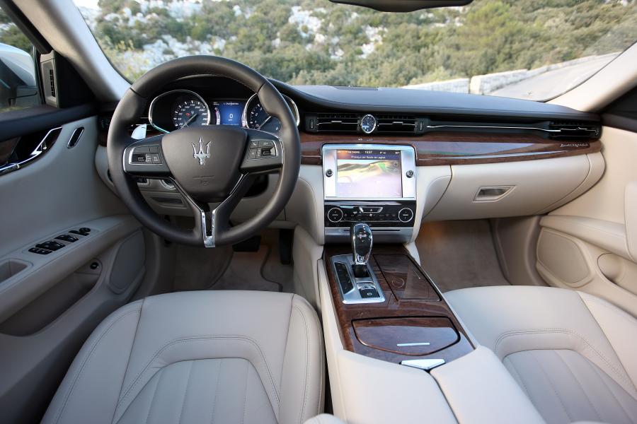  Maserati Quattroporte 2012 года  (фото 8 из 126)